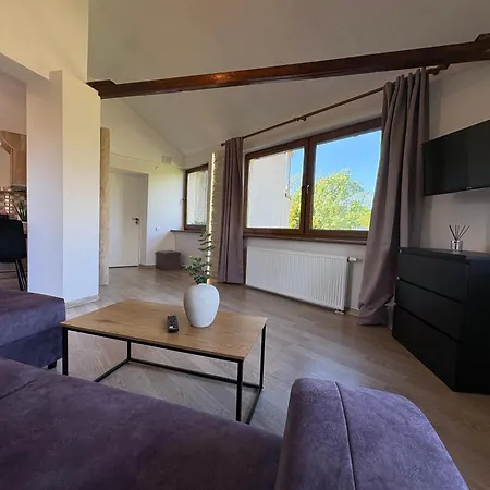 Stylish & Sunny - Near Concert Hall - No 21 Apartment